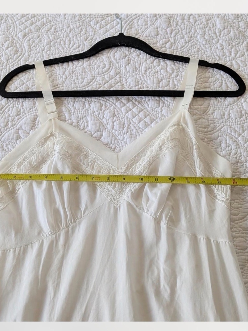 Vintage 1950s-60s White Lace Tiered Slip Nightgown| Vanity Fair S/M - Picture 4 of 5
